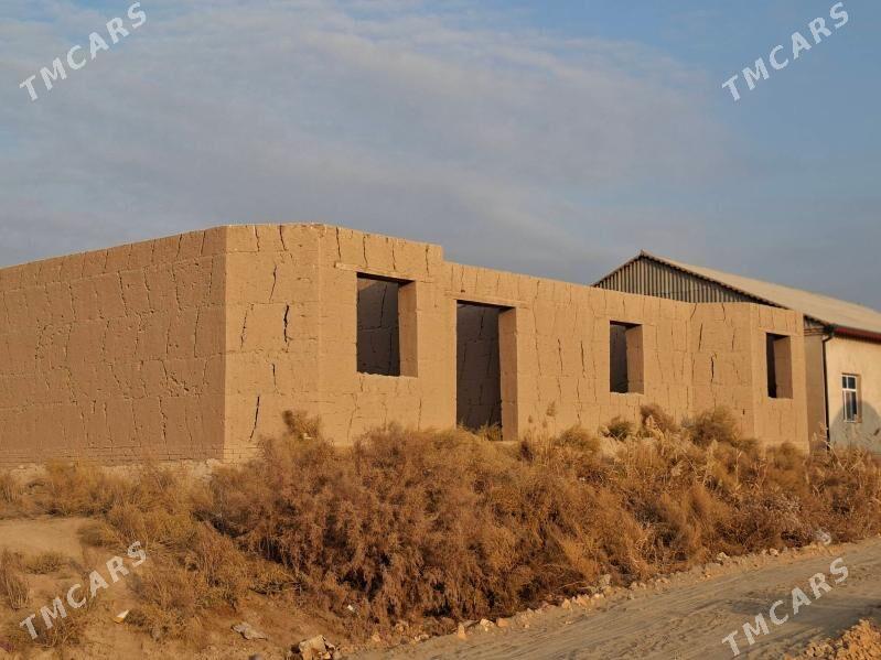 Jay - Гурбансолтан Едже - img 1