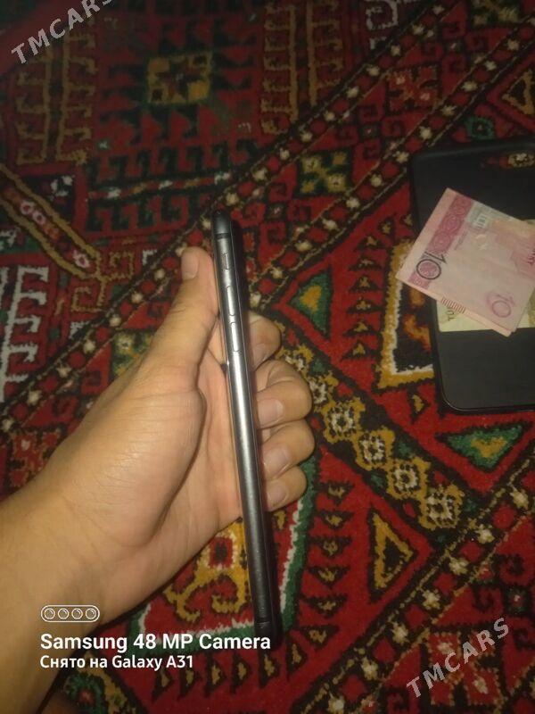 iPhone 8+ - Гурбансолтан Едже - img 2