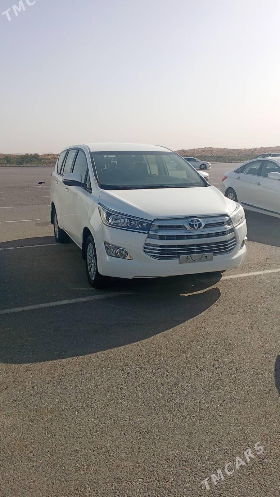 Toyota Innova 2022 - 280 000 TMT - "Алтын Асыр" Гундогар базары ( Толкучка) - img 1