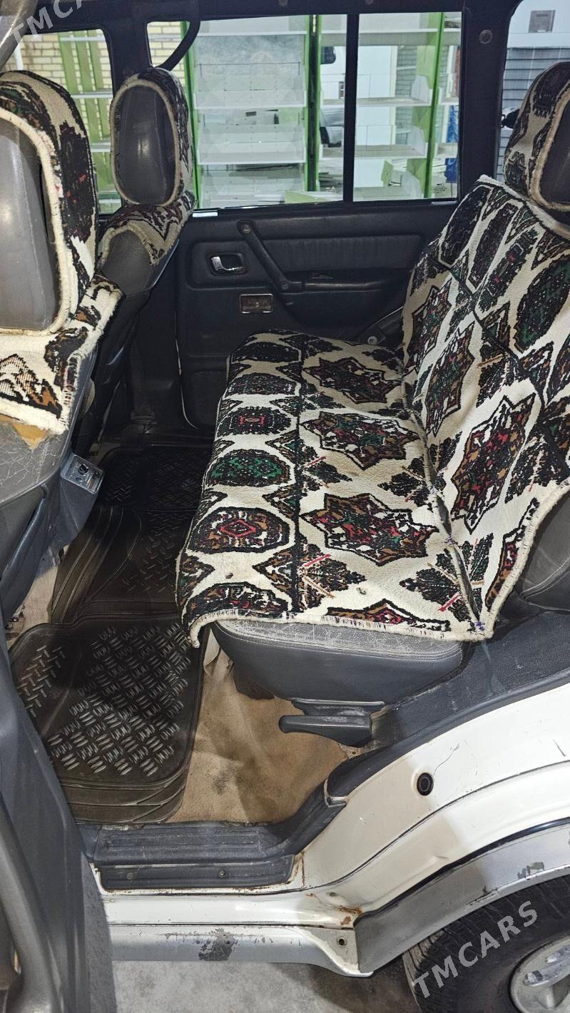 Mitsubishi Montero 1998 - 70 000 TMT - Мары - img 6