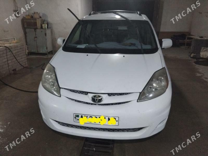 Toyota Sienna 2008 - 260 000 TMT - Байрамали - img 3