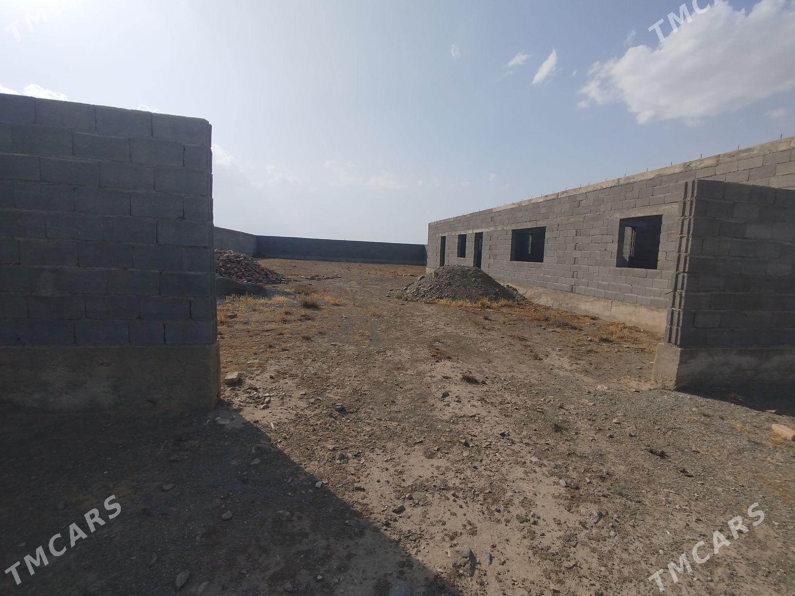 Satlyk jaý - Bäherden - img 1