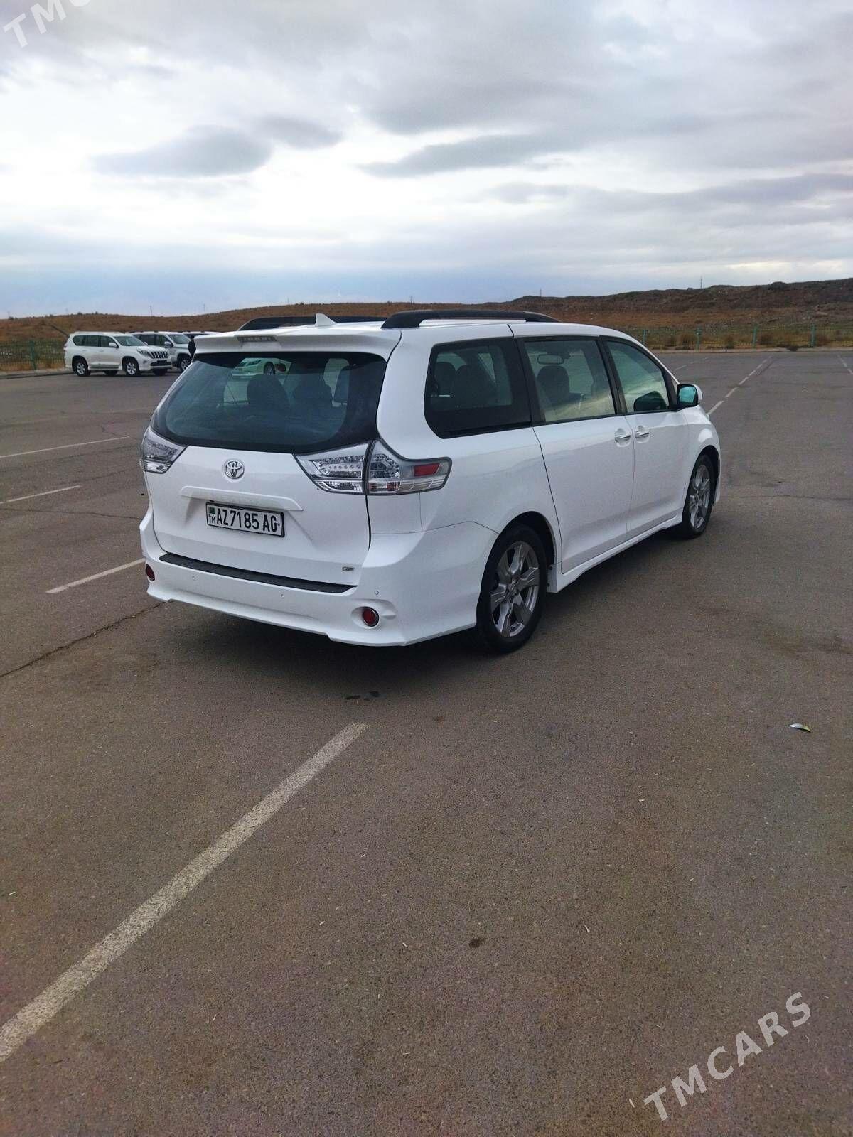 Toyota Sienna 2019 - 412 000 TMT - "Алтын Асыр" Гундогар базары ( Толкучка) - img 4