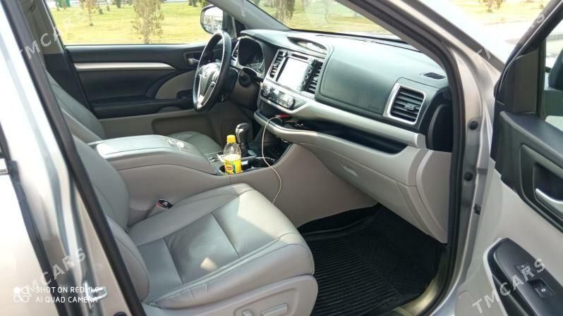 Toyota Highlander 2017 - 430 000 TMT - Дашогуз - img 9