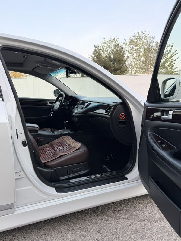 Hyundai Genesis 2014 - 305 000 TMT - Туркменабат - img 9