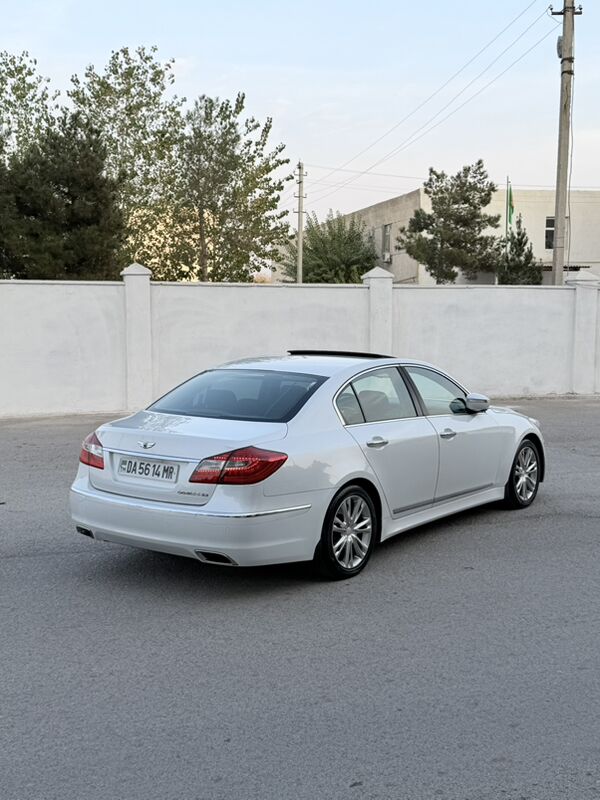 Hyundai Genesis 2014 - 305 000 TMT - Туркменабат - img 8