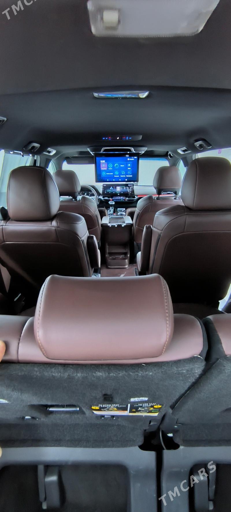 Toyota Sienna 2022 - 690 000 TMT - 11 мкр - img 5