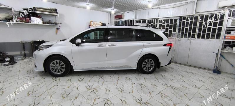 Toyota Sienna 2022 - 690 000 TMT - 11 мкр - img 9