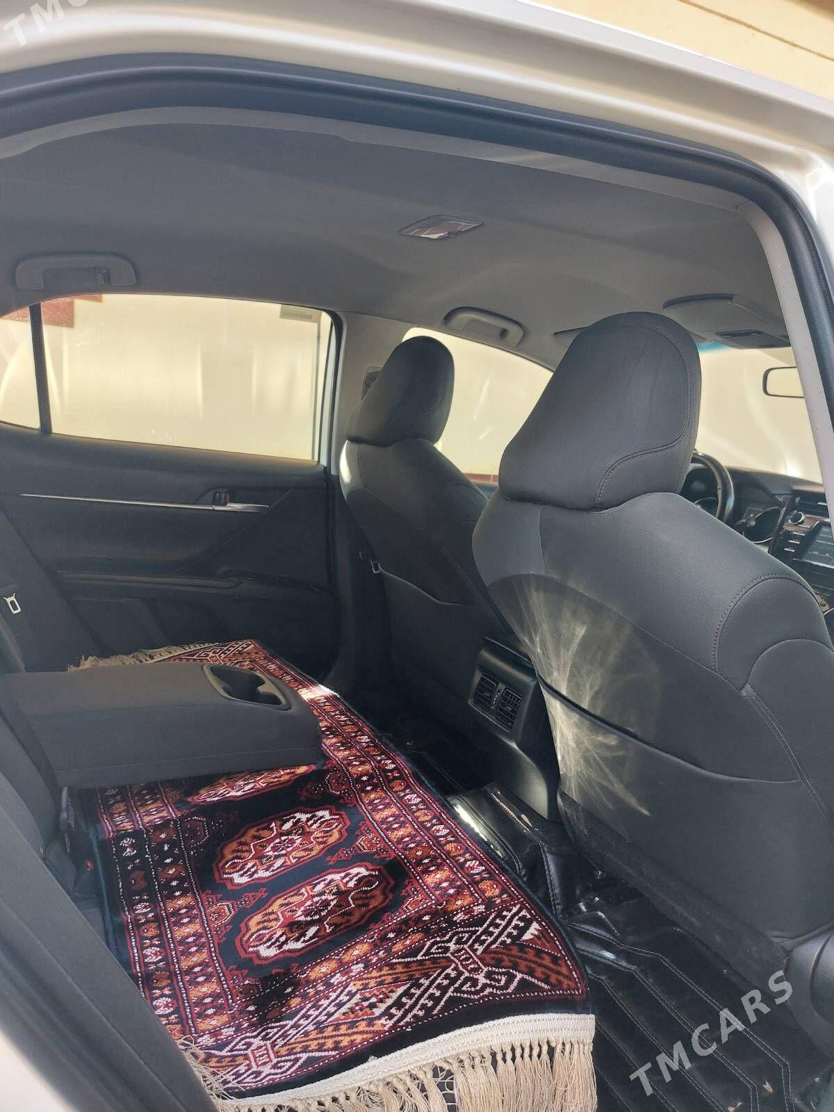 Toyota Camry 2018 - 255 000 TMT - Ашхабад - img 7