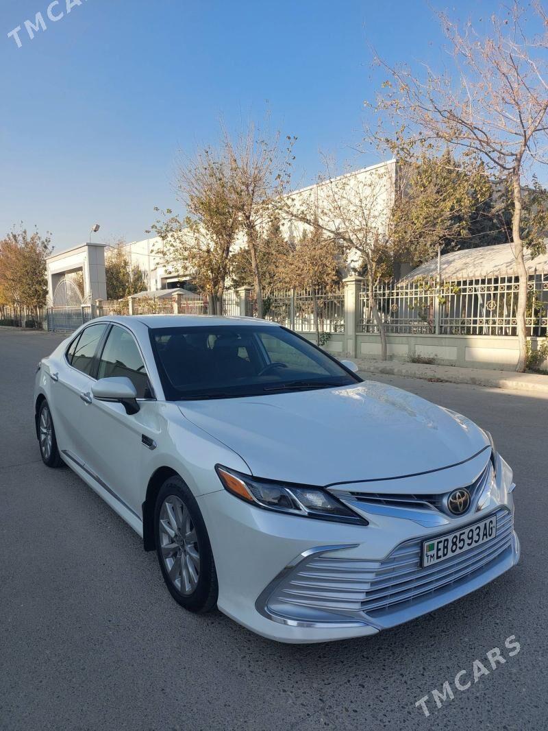 Toyota Camry 2018 - 255 000 TMT - Бузмеин - img 1
