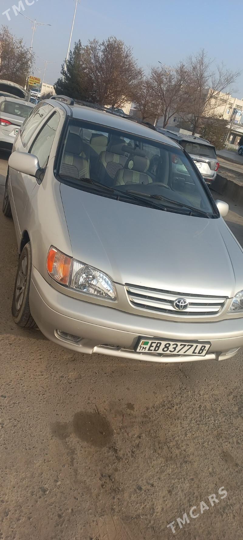 Toyota Sienna 2002 - 180 000 TMT - Туркменабат - img 2