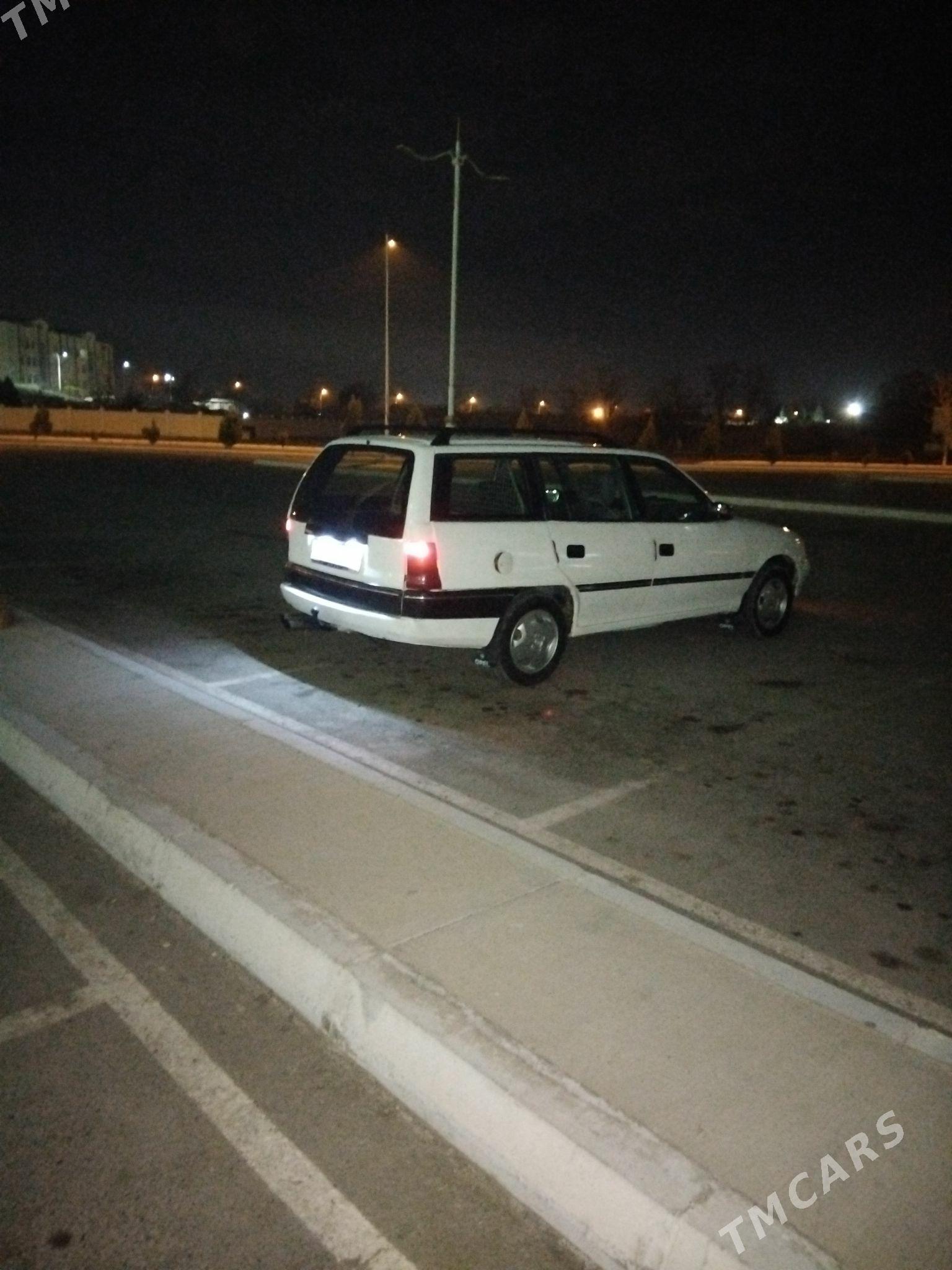 Opel Astra 1992 - 33 000 TMT - Чарджоу - img 2