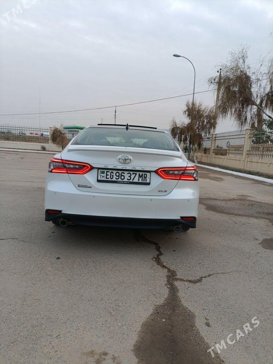 Toyota Camry 2021 - 360 000 TMT - Ýolöten - img 9