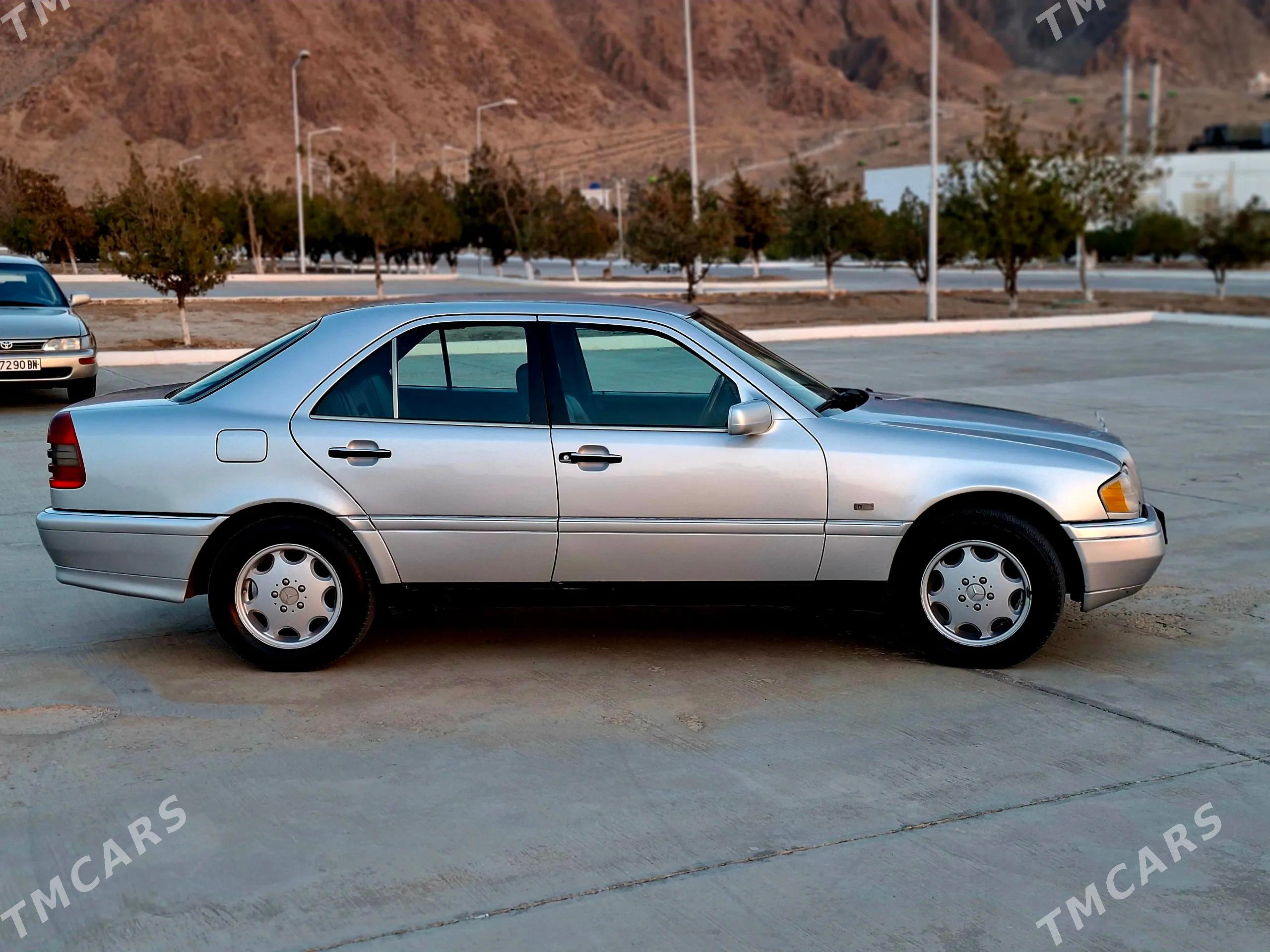 Mercedes-Benz C-Class 1994 - 53 000 TMT - Balkanabat - img 5