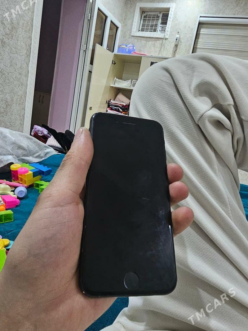 iPhone 7 - Mary - img 2