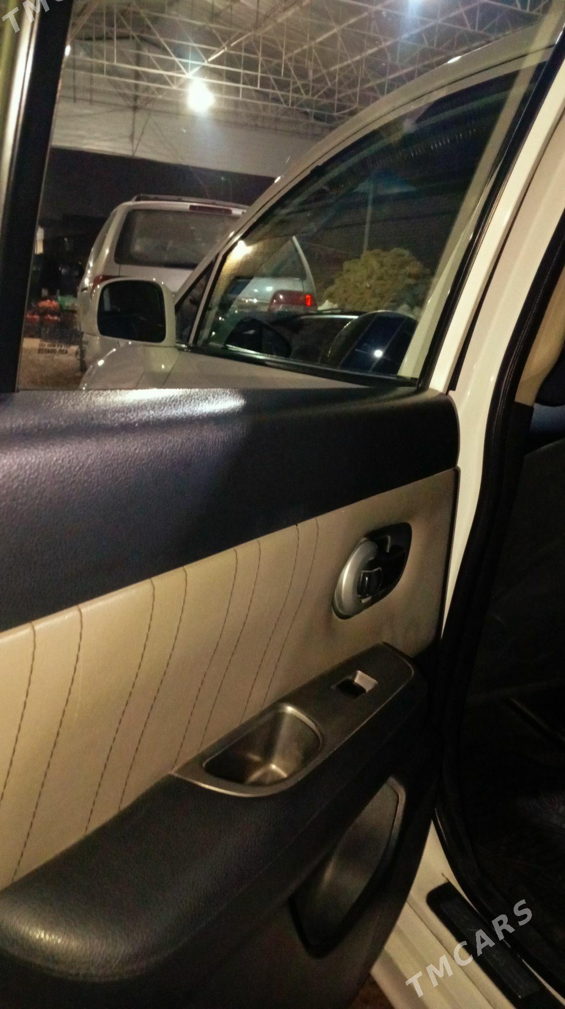 Nissan Versa 2012 - 115 000 TMT - Mary - img 6