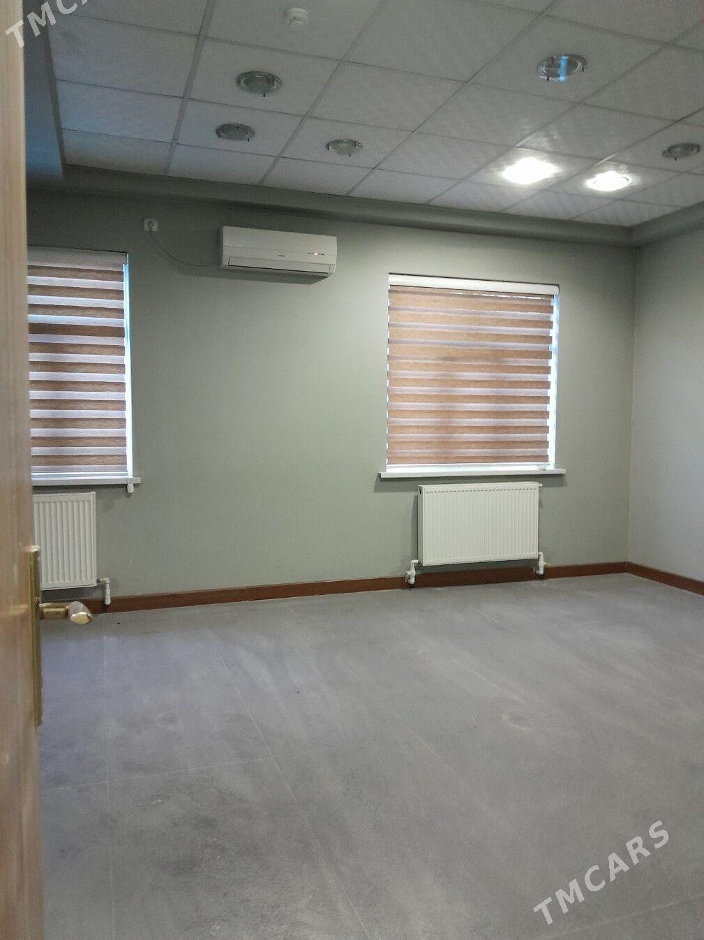 ОФИС ЗДАНИЕ. БЕЗМЕИН - 600М2 - Büzmeýin - img 3