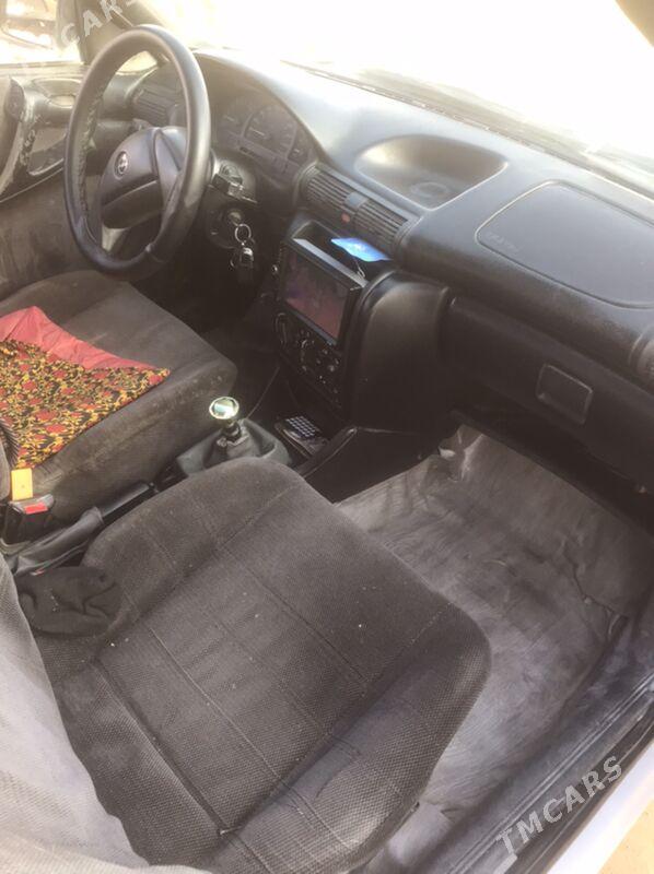 Opel Astra 1993 - 35 000 TMT - Sarahs - img 6
