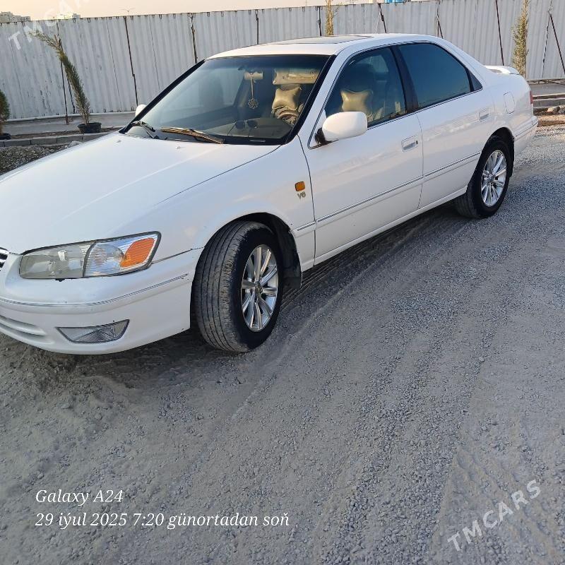 Toyota Camry 2000 - 140 000 TMT - Теджен - img 4