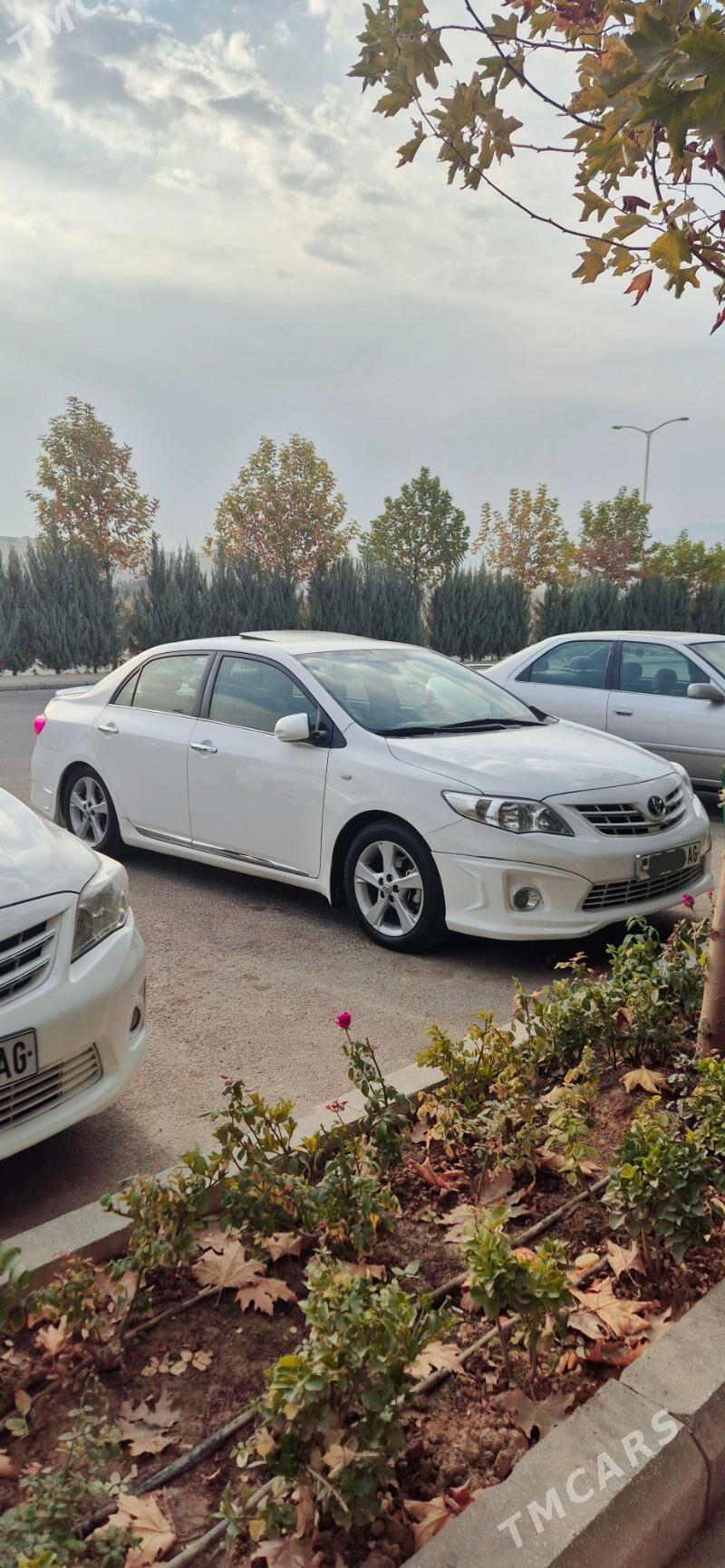 Toyota Corolla 2013 - 240 000 TMT - Кëши - img 1