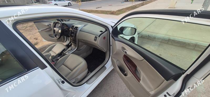 Toyota Corolla 2013 - 240 000 TMT - Кëши - img 5