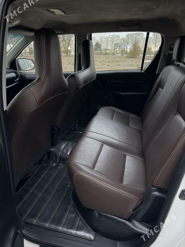Toyota Hilux 2016 - 380 000 TMT - Aşgabat - img 7