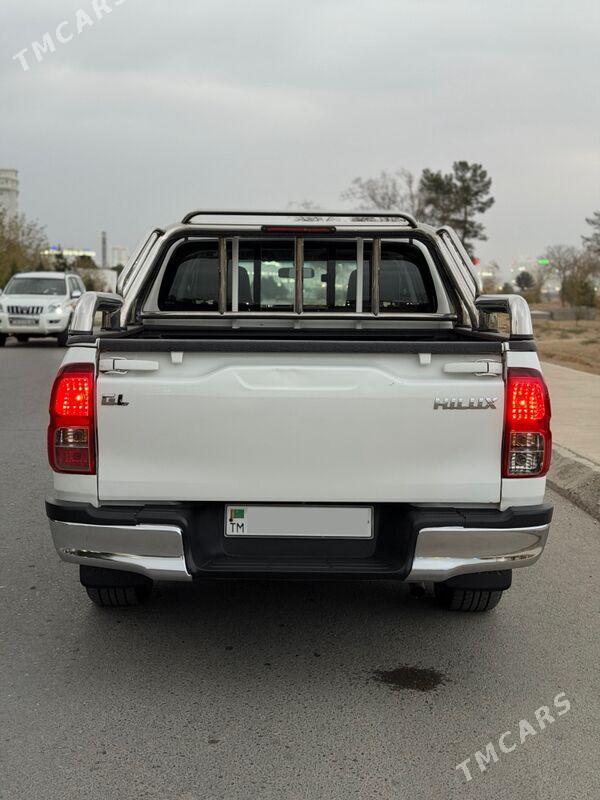 Toyota Hilux 2016 - 380 000 TMT - Aşgabat - img 4