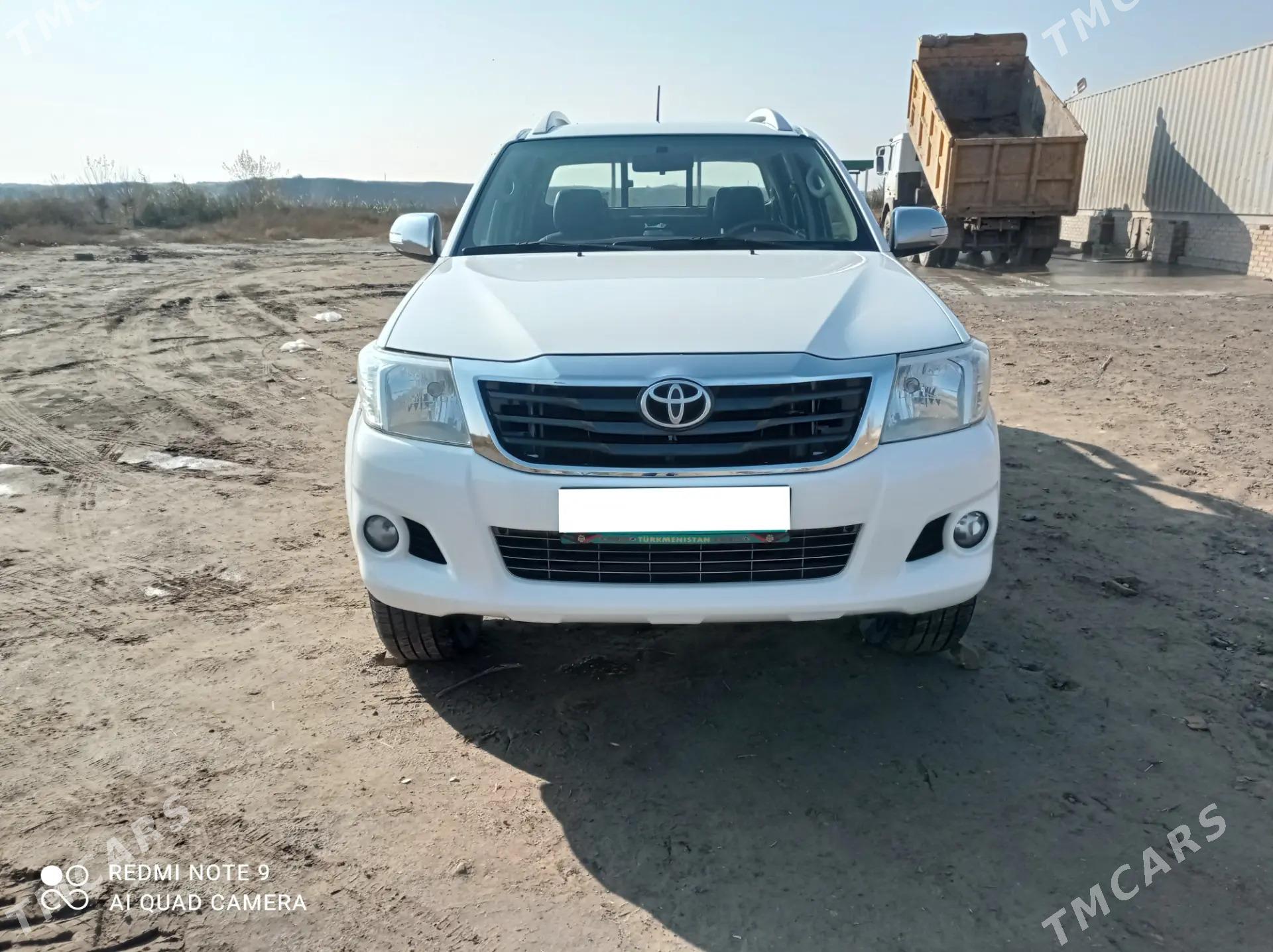 Toyota Hilux 2014 - 360 000 TMT - Kerki - img 2