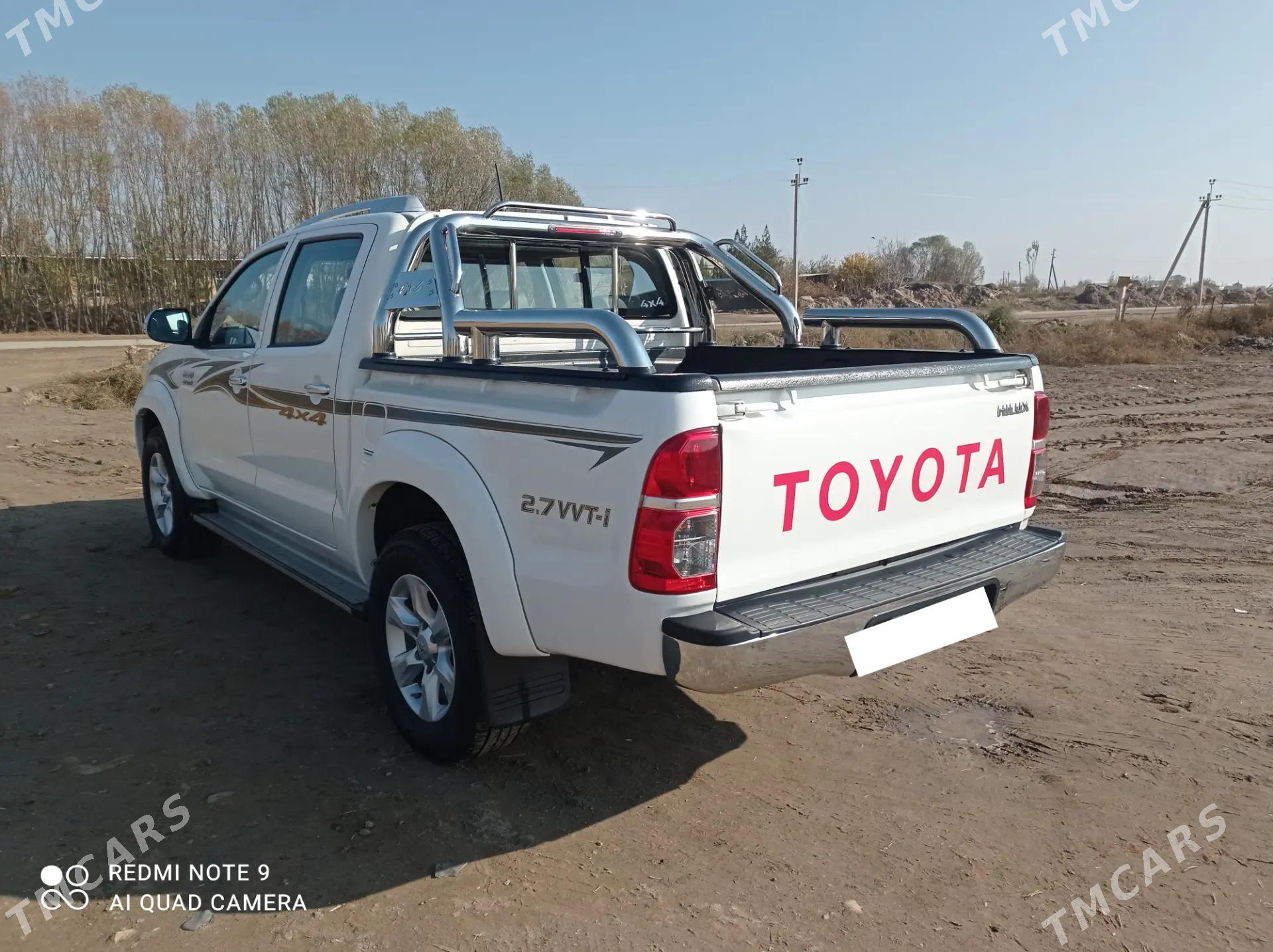 Toyota Hilux 2014 - 360 000 TMT - Kerki - img 4