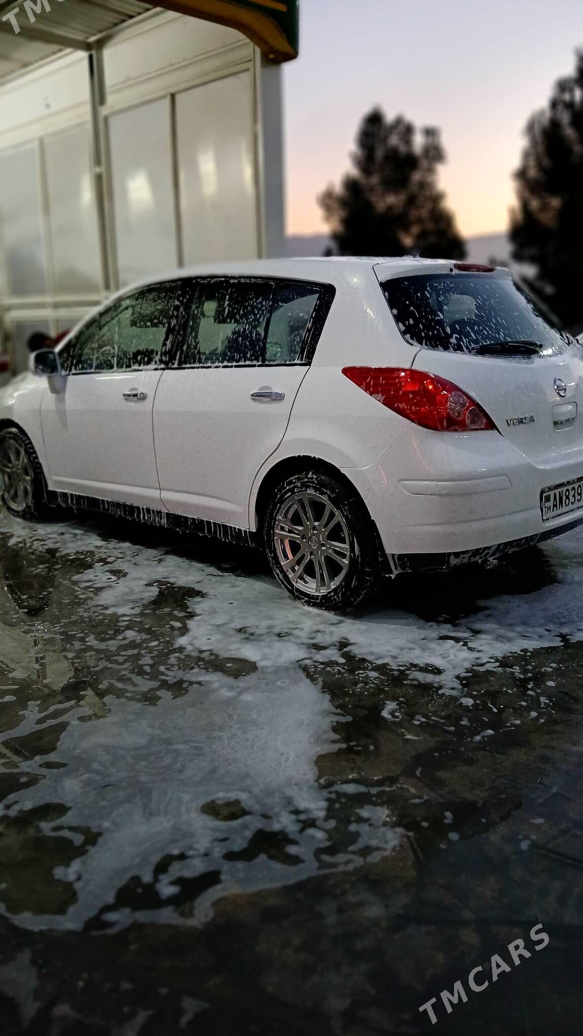 Nissan Versa 2009 - 135 000 TMT - Aşgabat - img 1
