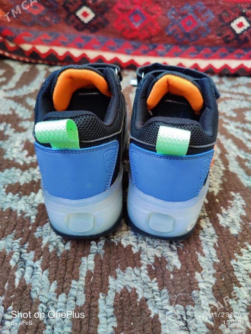 Ролики кроссовки новые - 30 мкр - img 6