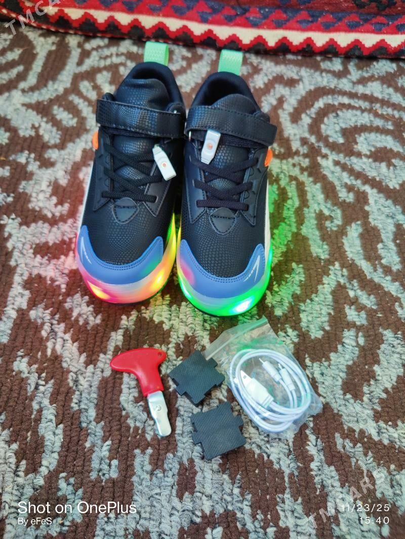 Ролики кроссовки новые - 30 мкр - img 4