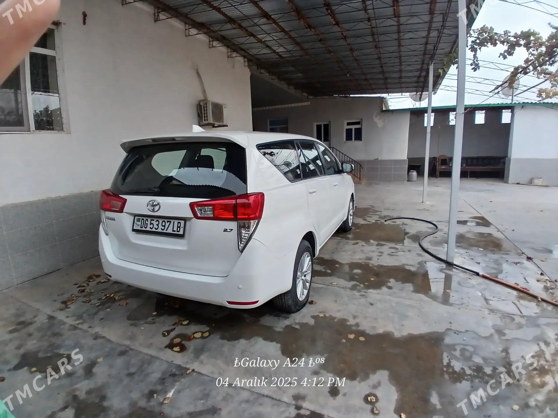 Toyota Innova 2020 - 350 000 TMT - Койтендаг - img 4