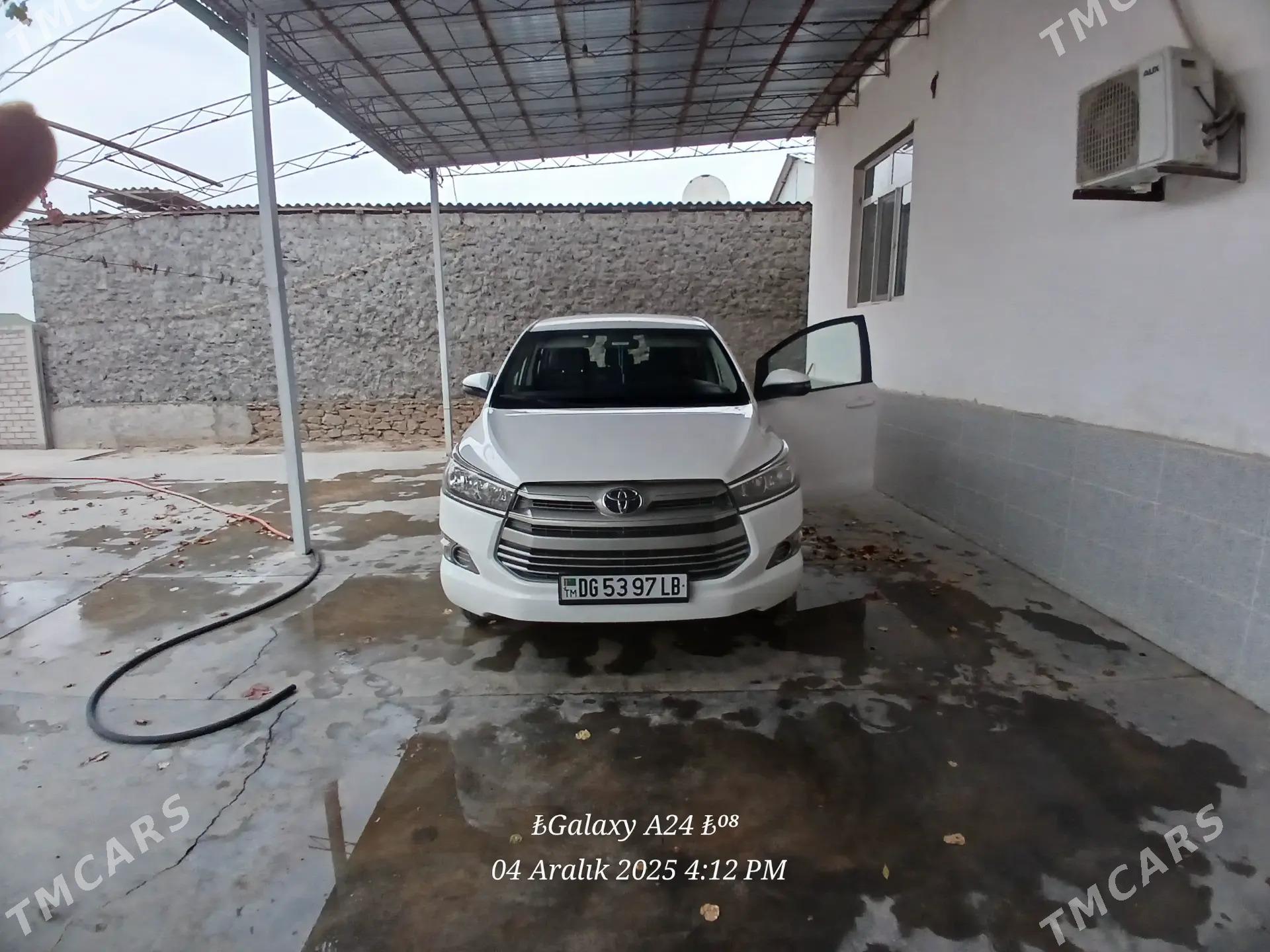 Toyota Innova 2020 - 350 000 TMT - Койтендаг - img 7