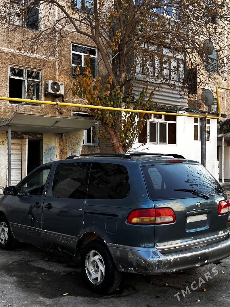 Toyota Sienna 2000 - 140 000 TMT - Туркменабат - img 2