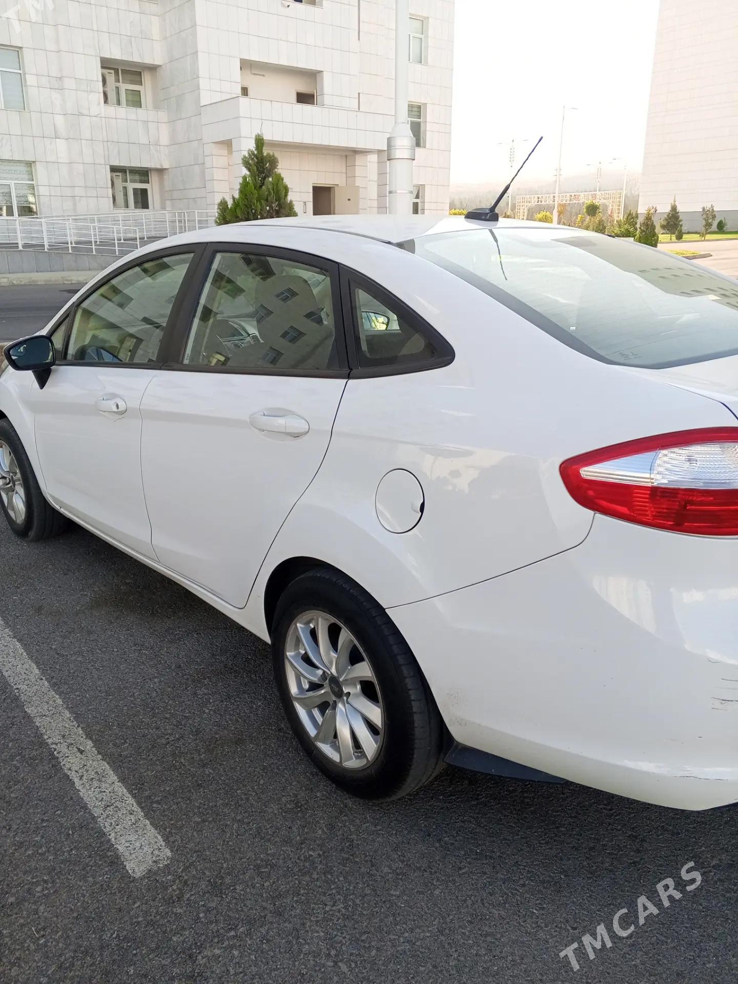 Ford Fiesta 2014 - 110 000 TMT - Büzmeýin - img 4