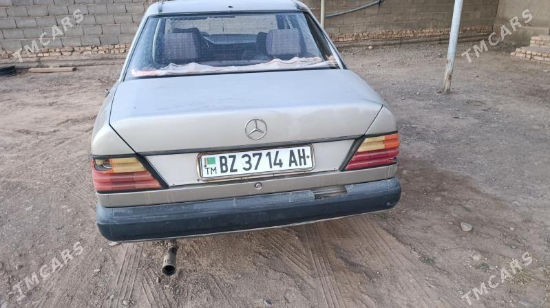 Mercedes-Benz 300E 1990 - 15 000 TMT - Sarahs - img 1
