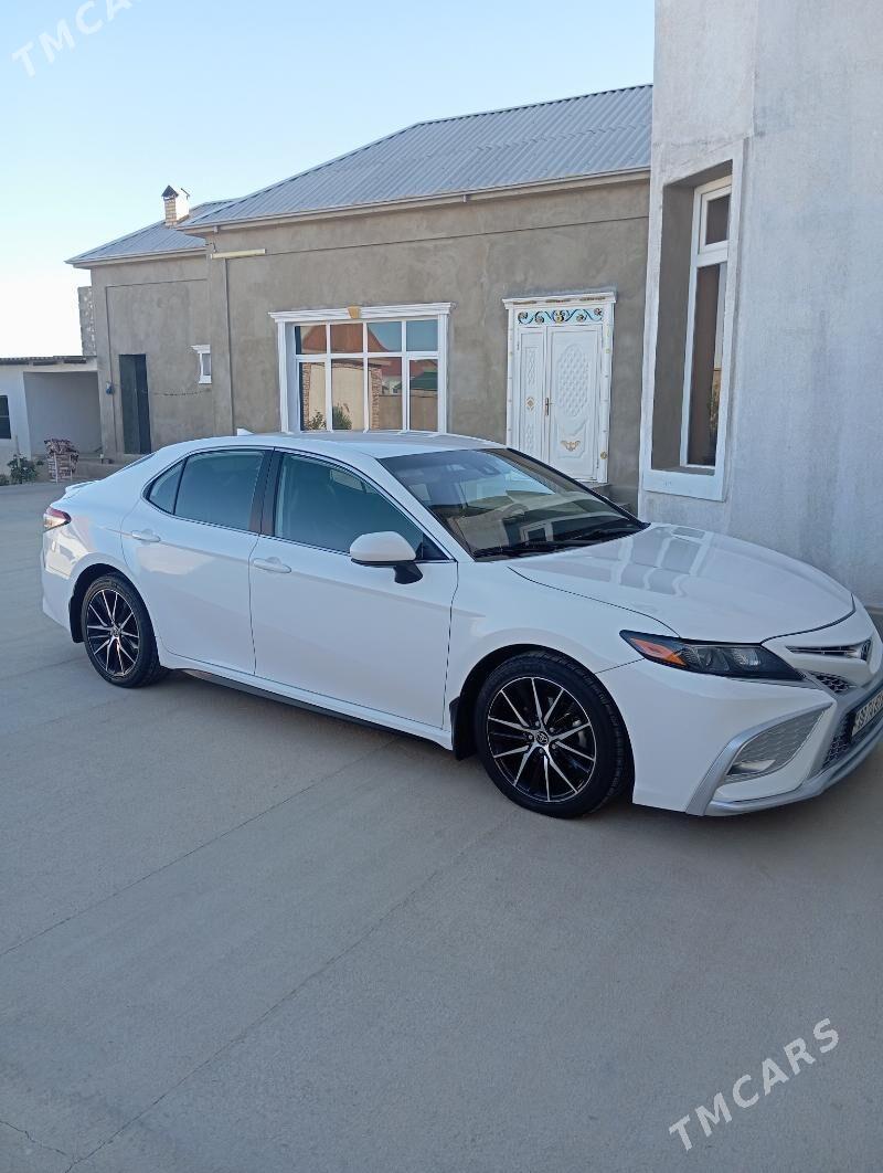 Toyota Camry 2021 - 320 000 TMT - Balkanabat - img 4