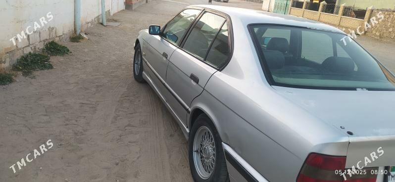 BMW 525 1995 - 61 000 TMT - Балканабат - img 2