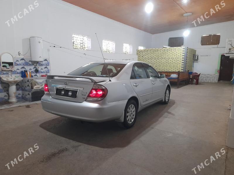 Toyota Camry 2003 - 170 000 TMT - Halaç - img 4