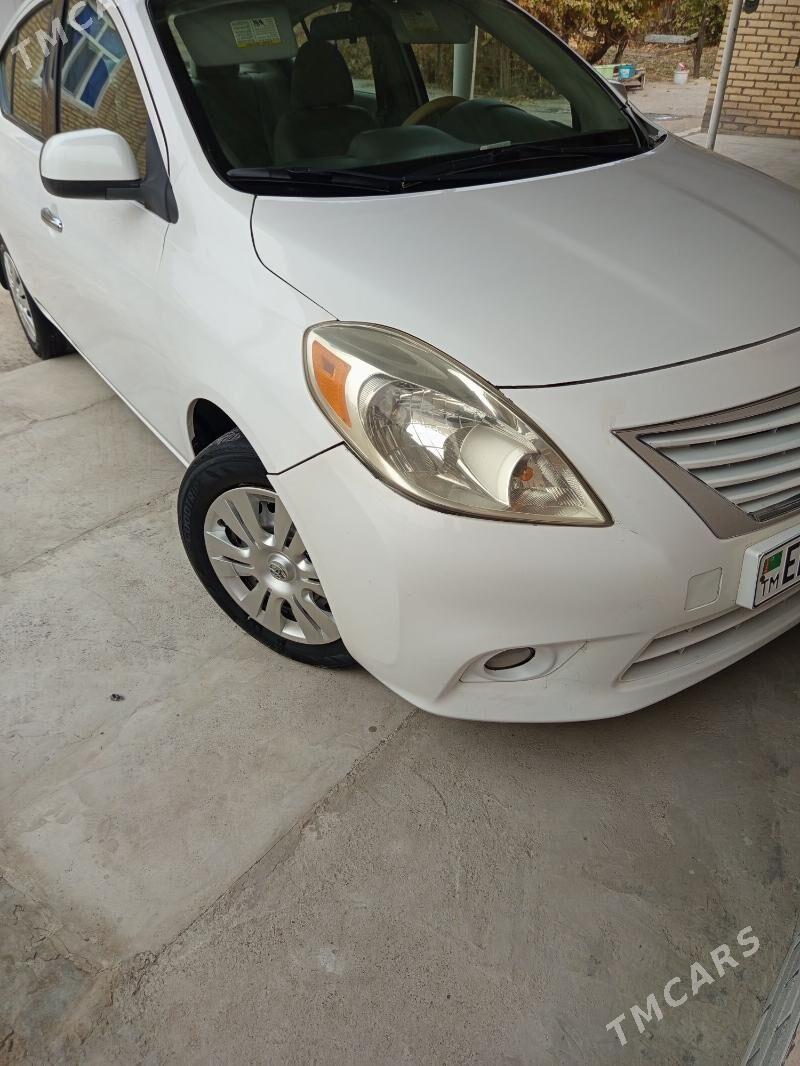 Nissan Versa 2011 - 105 000 TMT - Mary - img 4