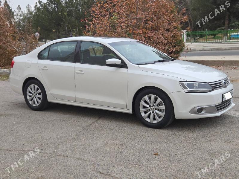 Volkswagen Jetta 2011 - 165 000 TMT - Podwoýski köç. (Bitarap Türkmenistan şaýoly) - img 3