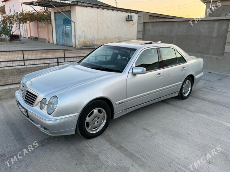 Mercedes-Benz E320 2000 - 125 000 TMT - Balkanabat - img 1