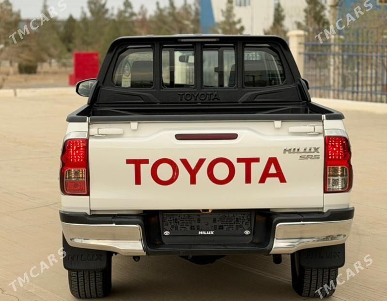 Toyota Hilux 2016 - 480 000 TMT - Aşgabat - img 3