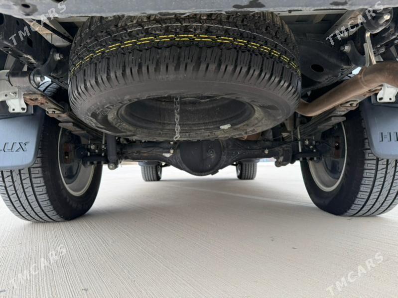 Toyota Hilux 2016 - 480 000 TMT - Aşgabat - img 8