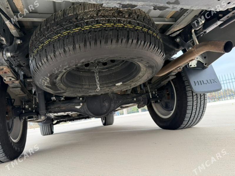 Toyota Hilux 2016 - 480 000 TMT - Aşgabat - img 6