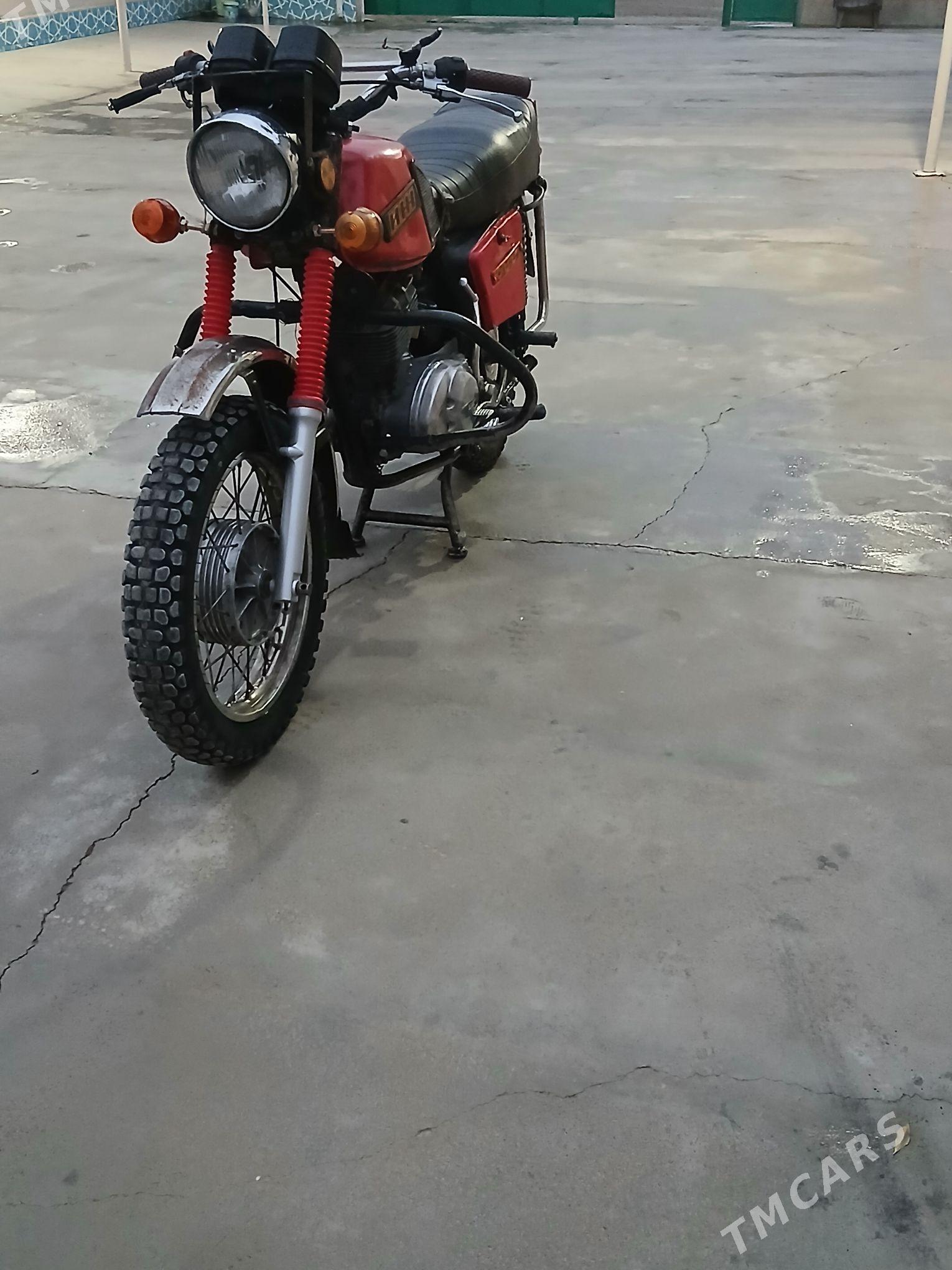 Iž Planeta 5 1980 - 9 200 TMT - Бахарден - img 3