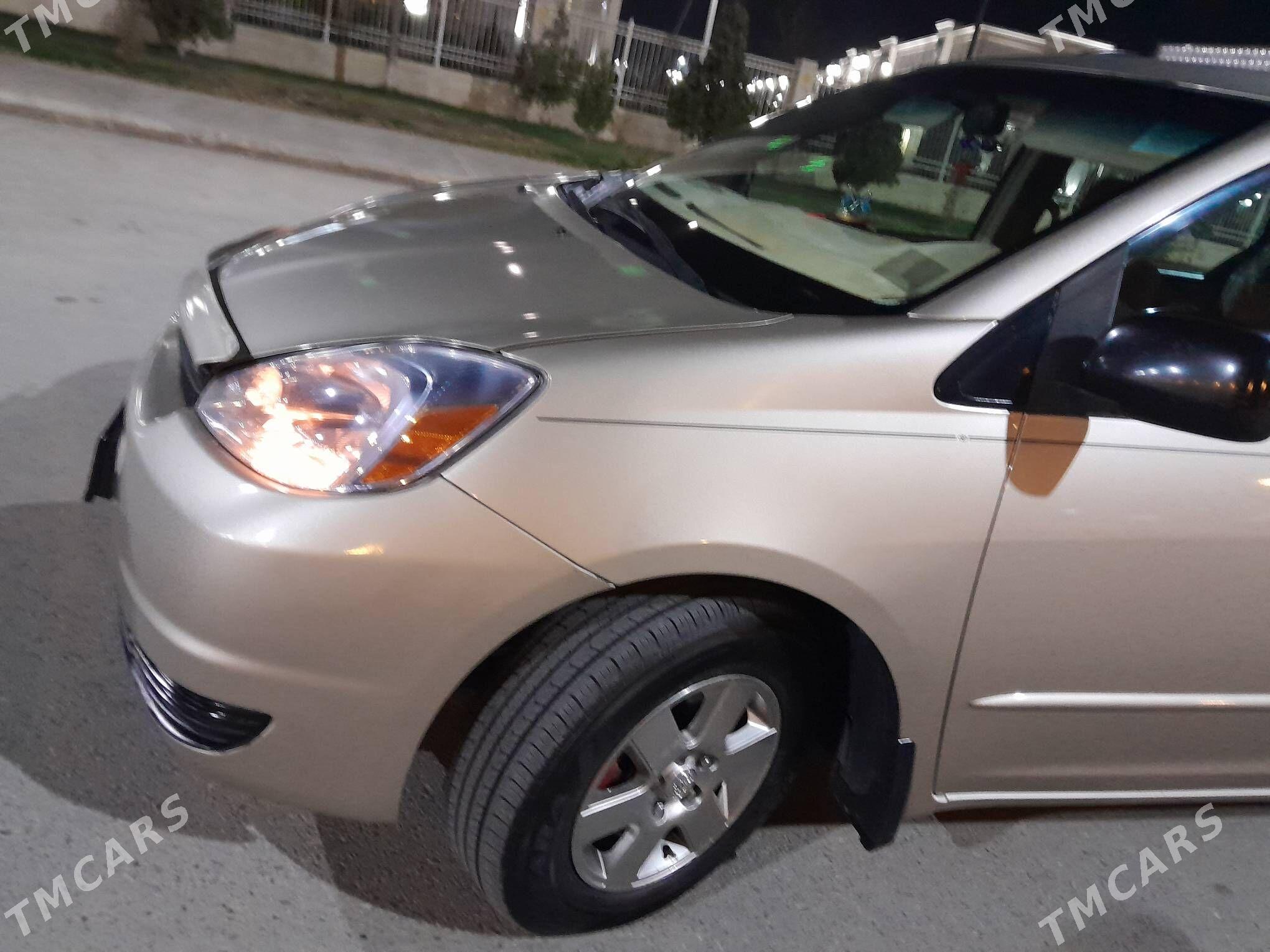 Toyota Sienna 2004 - 240 000 TMT - Дашогуз - img 3