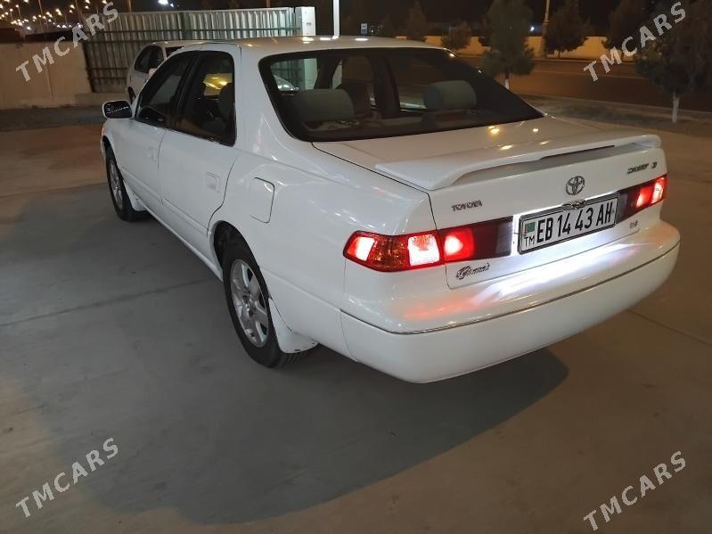 Toyota Camry 2000 - 130 000 TMT - Теджен - img 6