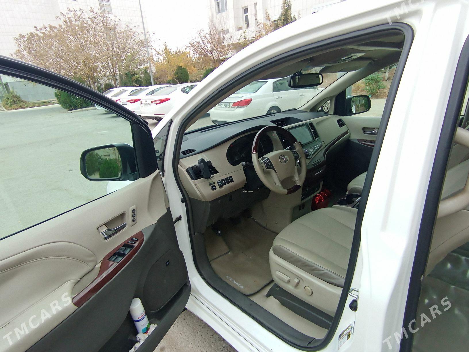 Toyota Sienna 2011 - 330 000 TMT - Ашхабад - img 6